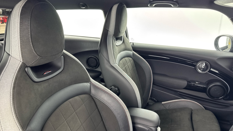 MINI Hatchback 2.0 Cooper S Sport 3dr Auto Petrol Hatchback